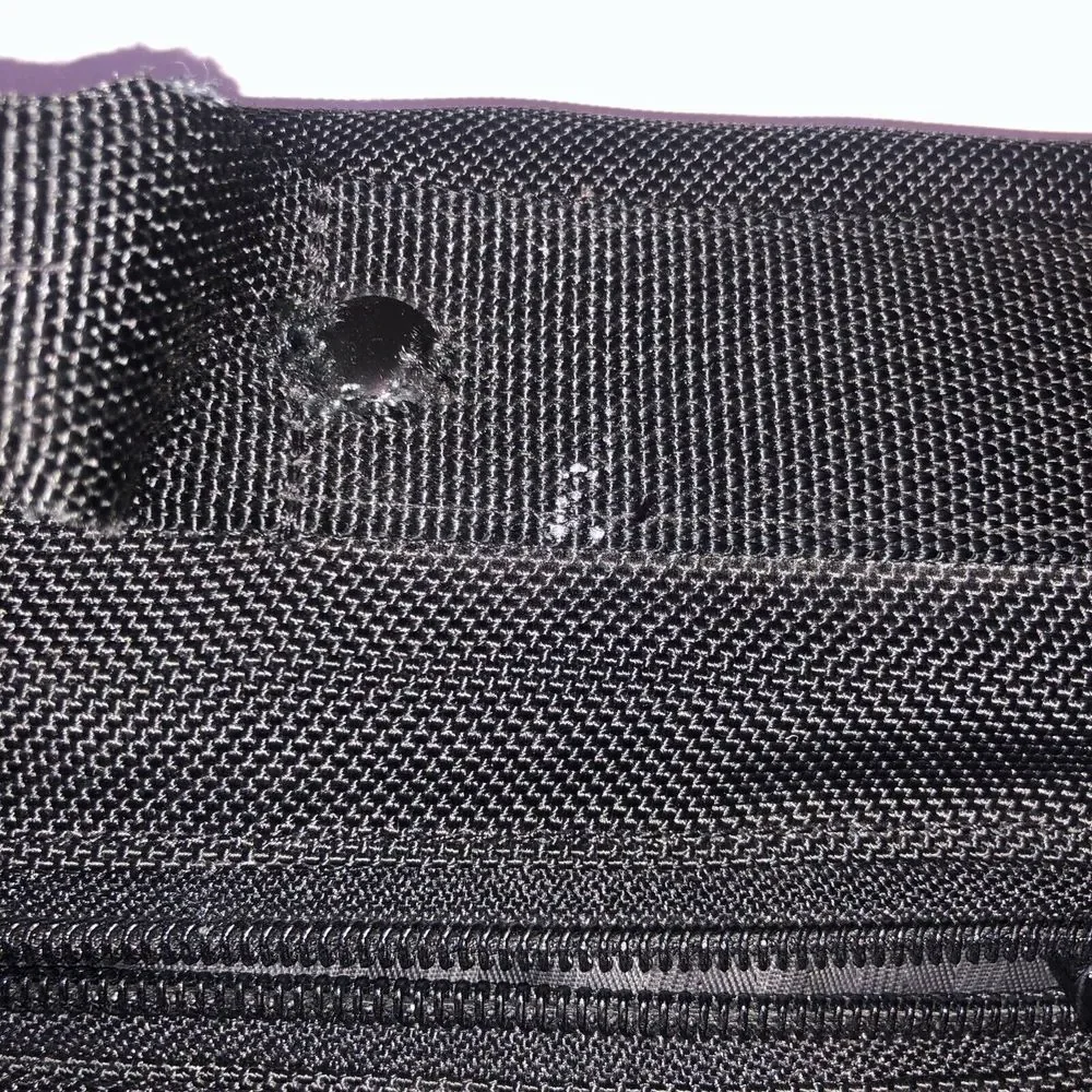 TUMI 209D3 Alpha Black Ballistic Nylon Messenger Bag Briefcase Expandable